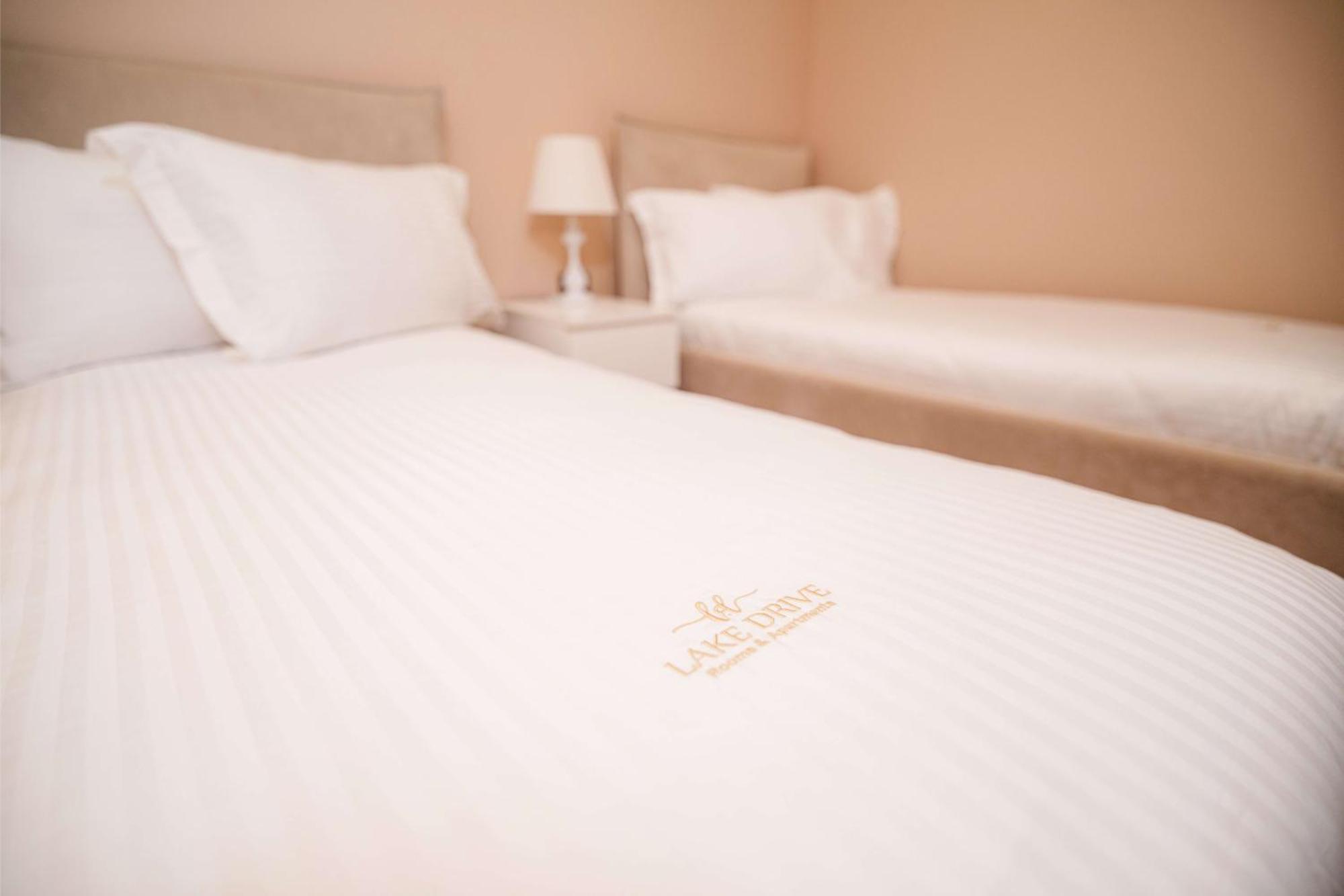 טיראנה Lake Drive Rooms&Apartments מראה חיצוני תמונה