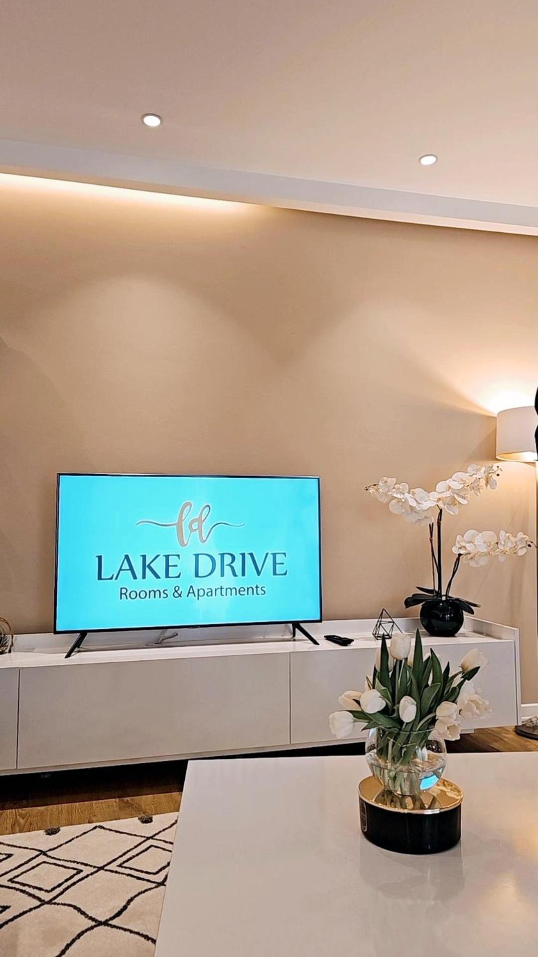 טיראנה Lake Drive Rooms&Apartments מראה חיצוני תמונה